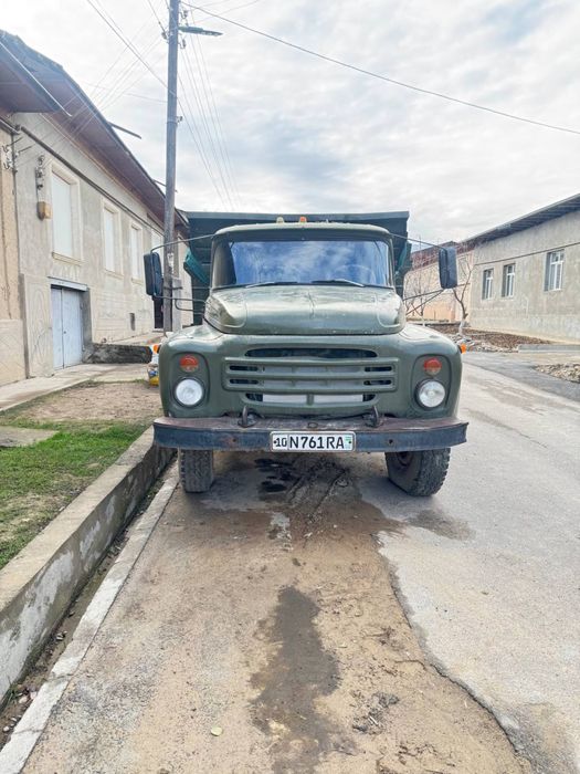 Zil kvadirat srochna sotiladi