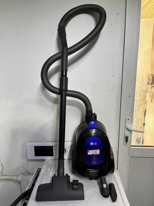 Пылесос LG 2000W