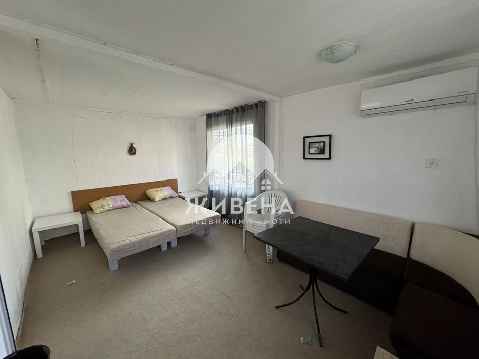 Инвестиционен имот, бунгала, с.Шкорпиловци, РЗП: 455 кв.м