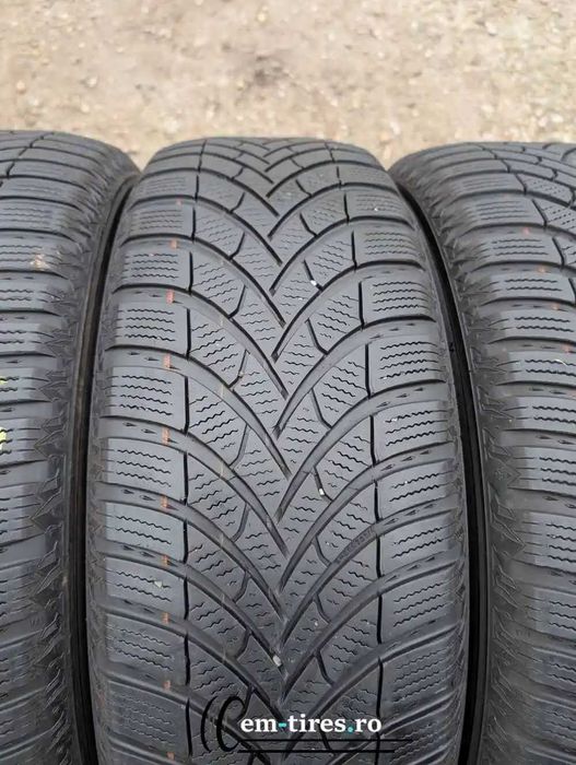 SET 4 Anvelope Iarna 215/65 R17 SEMPERIT Speed Grip 5 99H