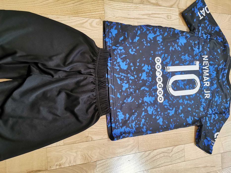 Детски футболен екип