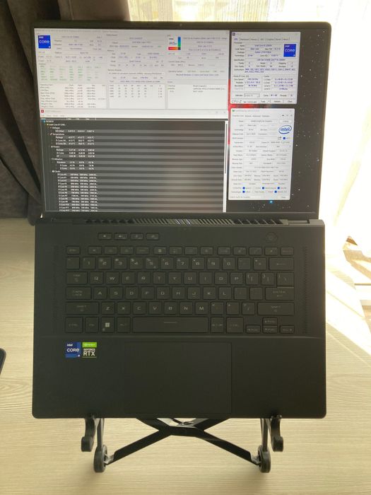 Laptop Gaming ASUS ROG Zephyrus M16 GU603ZX plus accesorii gaming