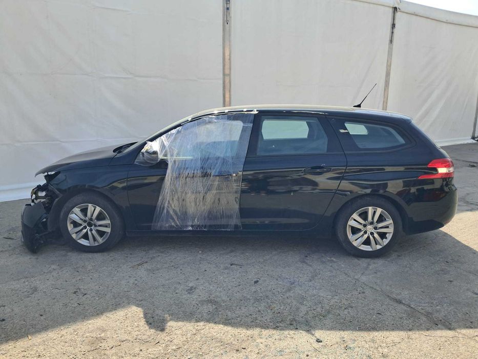 Dezmembrez PEUGEOT 308  1.5 HDI motor YHZ transmisie automata an 2019