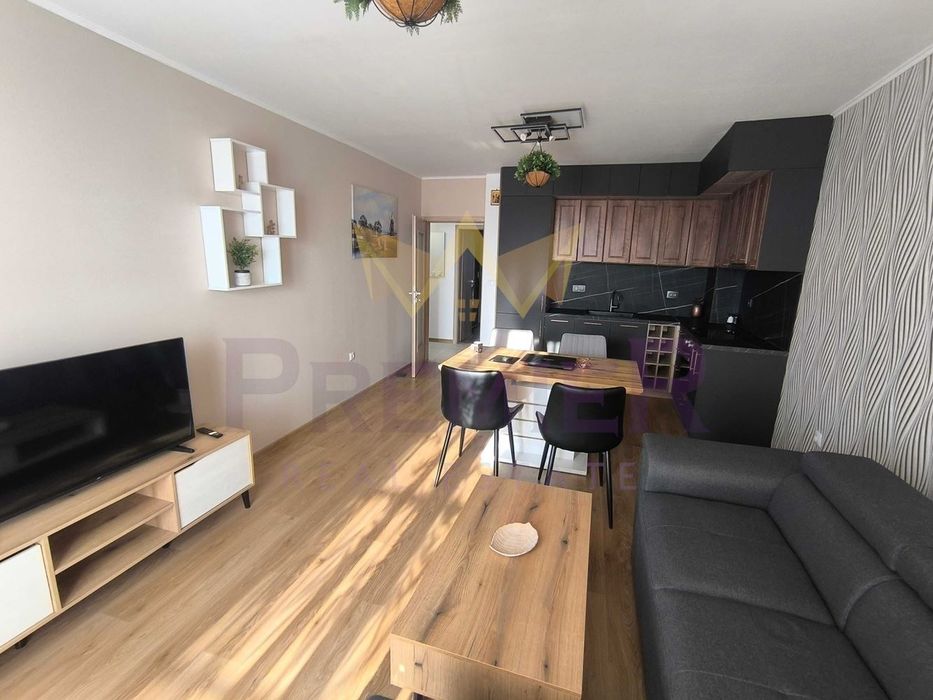 Продава се Тристаен апартамент в Варна, Погреби - 89 кв.м за 1287 €/кв.м - Снимка #5