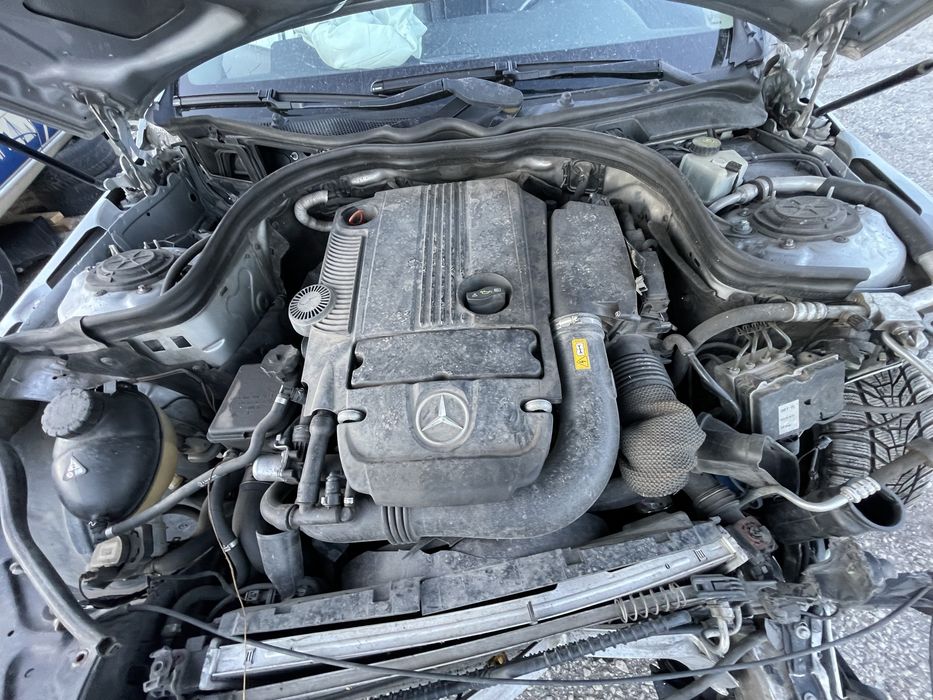 На Части w212 Mercedes E 200 cgi Автомат/Бензин