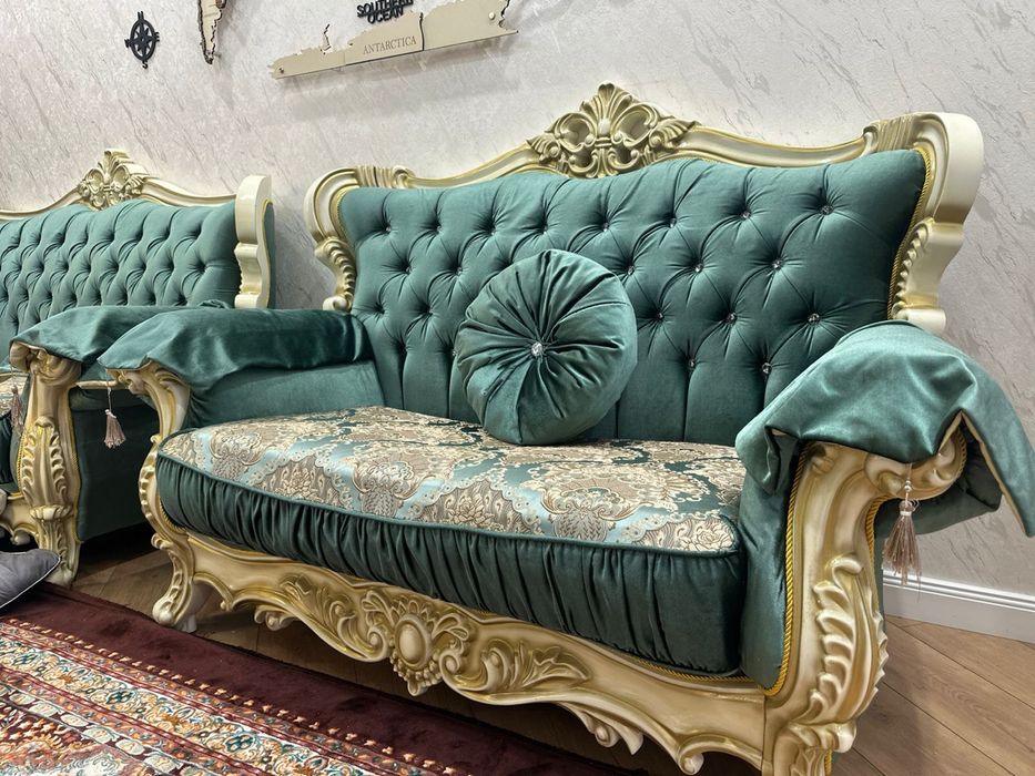 Королевский диван