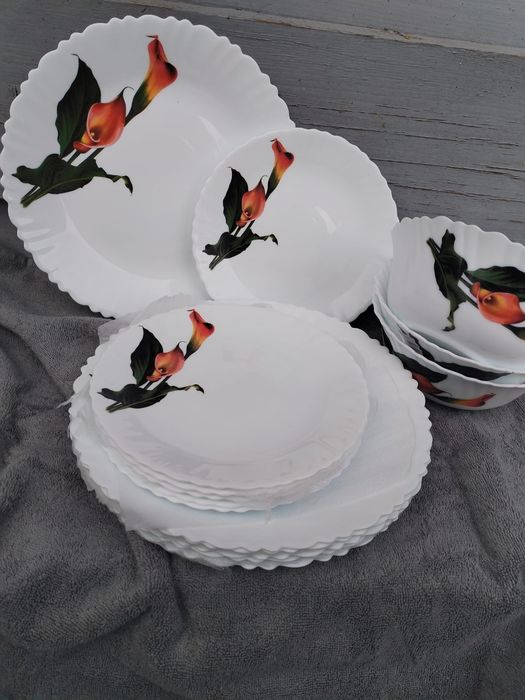 Set farfurii 18 piese
