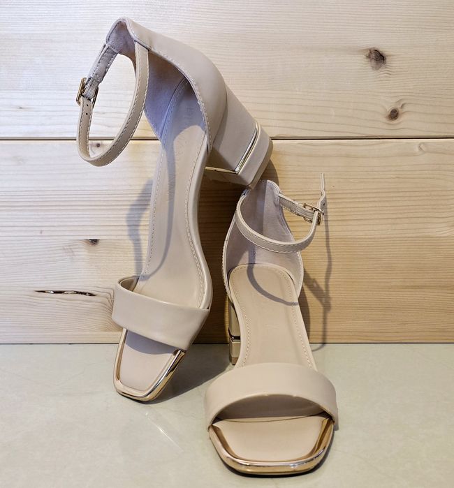 Sandale Primadonna numar 37  stare noi noute