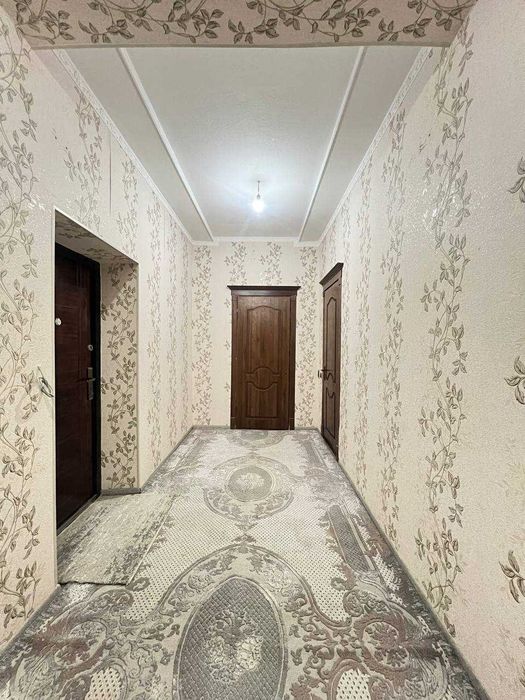 Ёшлар маркази олдида 2/5/5 квартира сотилади.