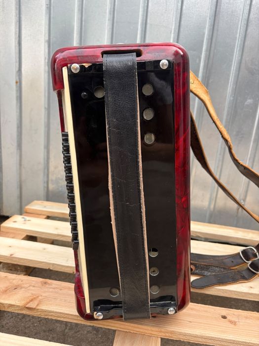 Acordeon Baile/Parrot cu 60 de basi