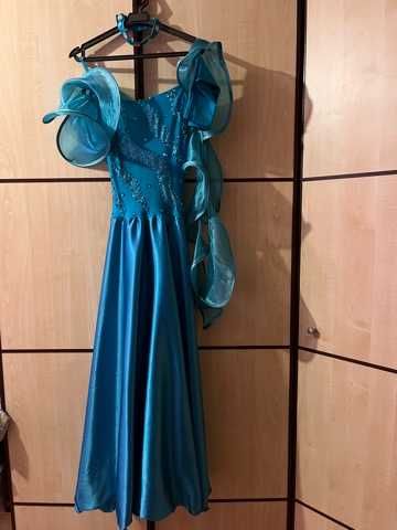 ПЛАТЬЕ на девочку Б/У