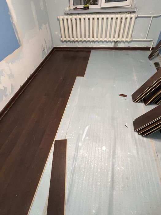 Ламинат бу черный