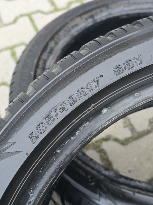 205 45 17 Bridgestone