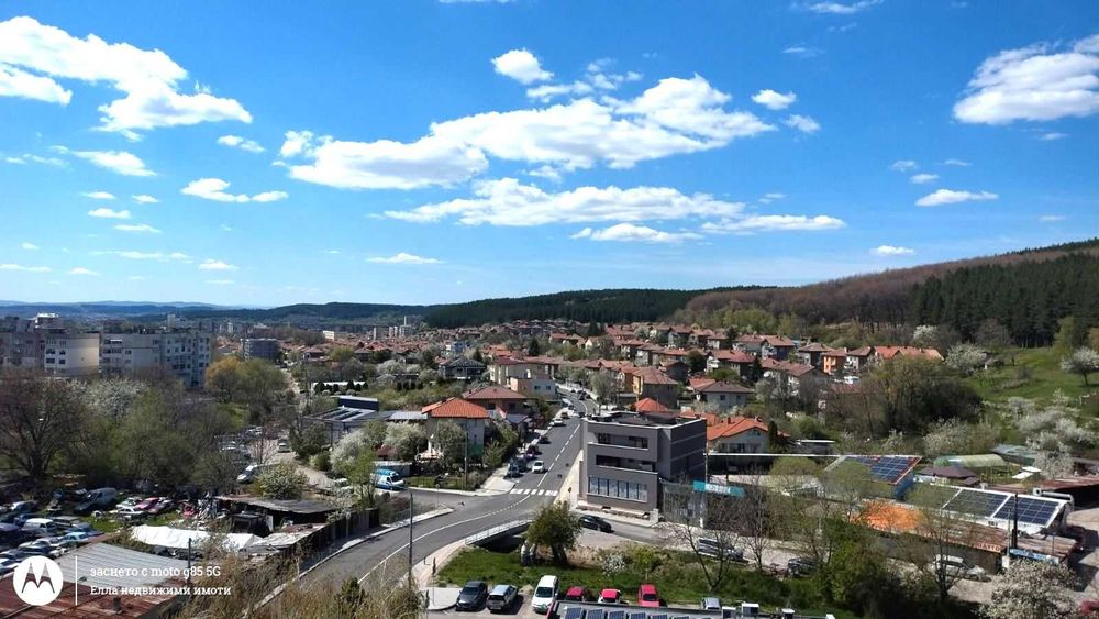 Тристаен, ПЕРНИК Изток