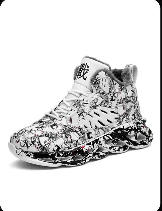 Кроссовки новые 47-48 размер.