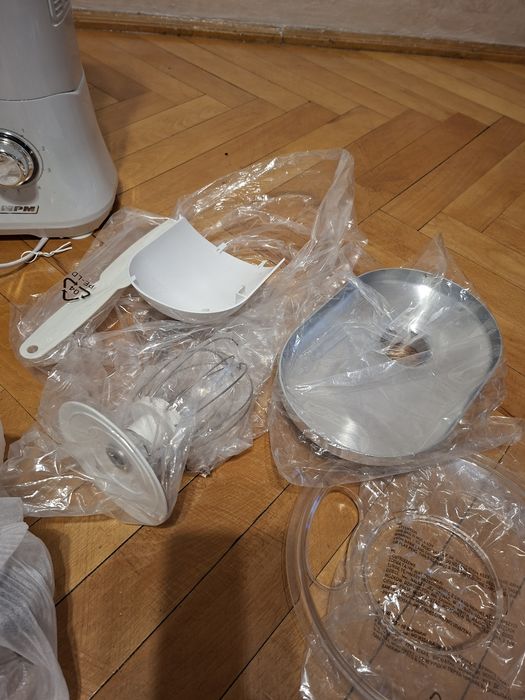 Robot planetarny 3 in 1, 1200 w, model MRK-15,