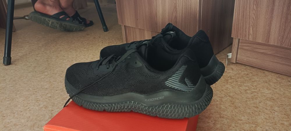 Продам Кроссовки Demix MAGUS TR 2