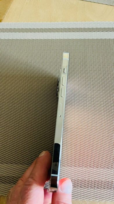 Продам iPhone 13 Pro max