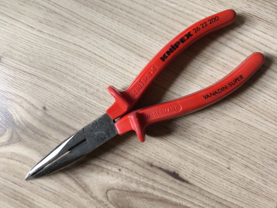 Нови профи. истински инструменти Knipex