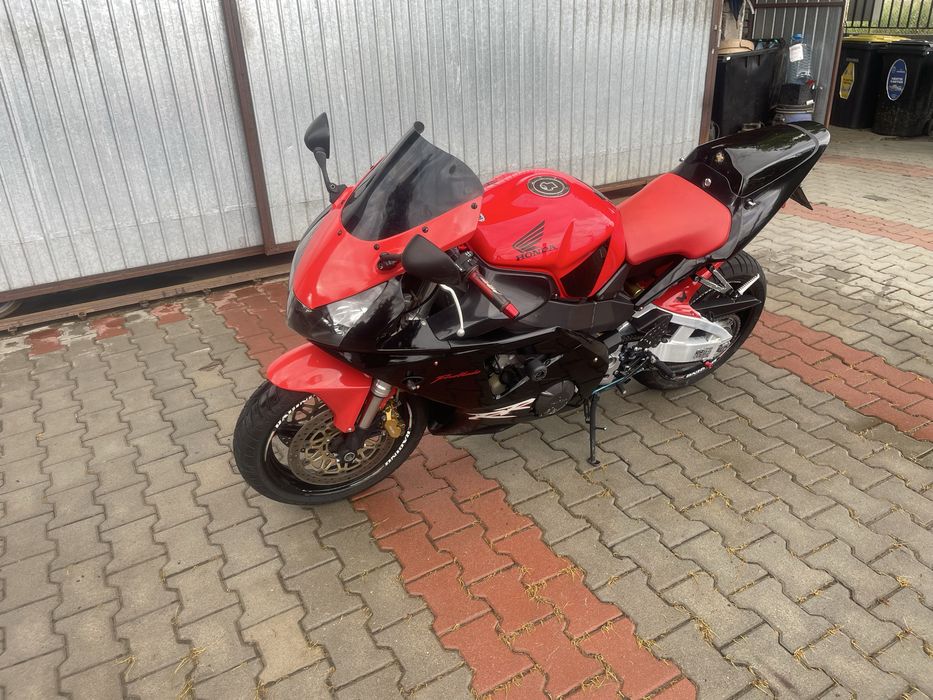 Honda cbr 900rr 954