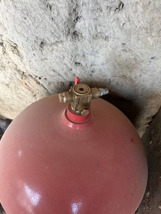 Срочно продается метан газ балон