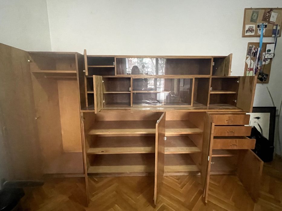Бюфет и/или гардероб, дървени - подаряват се