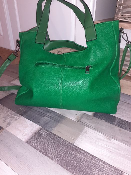 Дамска чанта в зелено