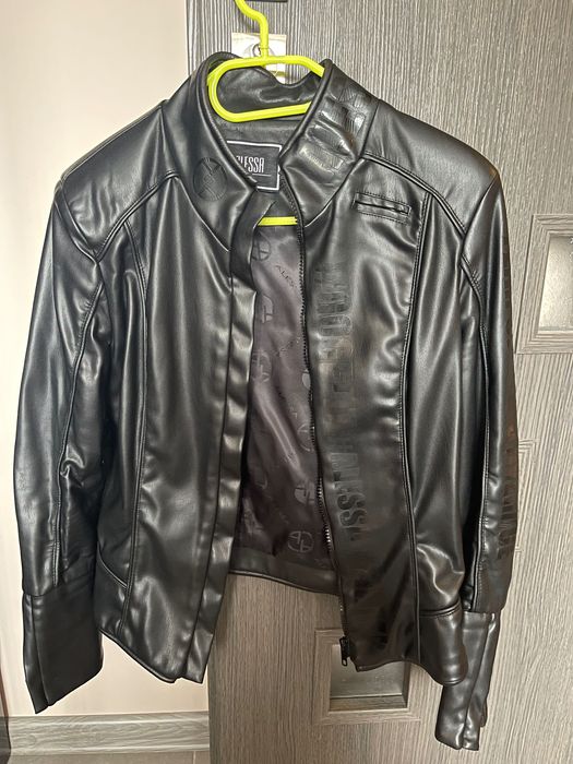 Дамски дрехи употребявани