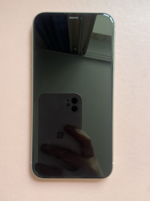 Продам IPhone 11