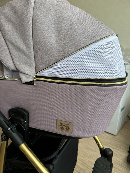 Детская коляска с люлькой и прогулочным блоком