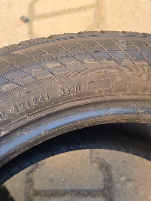 225 50 17 Nokian