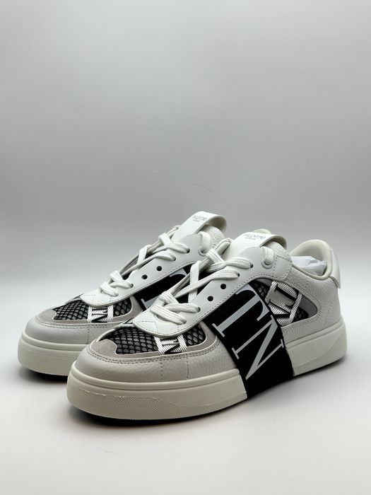 Valentino Low-Top VL7N White/Black Sneakers