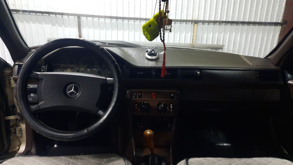 Продам мерс 124 102 матор