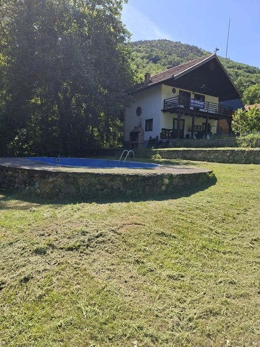 Casa de vacanță locuibila imediat