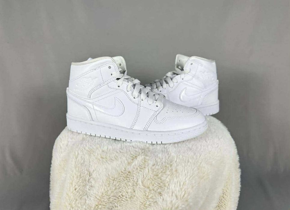 Adidasi Nike Jordan 1 Triple White