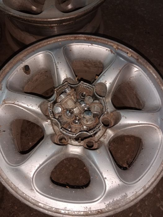 Диски 15 на Митсубиси Монтеро