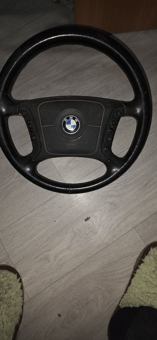Продам  руль на бмв