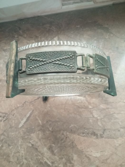 Продам конфетницу, для  любителей старины