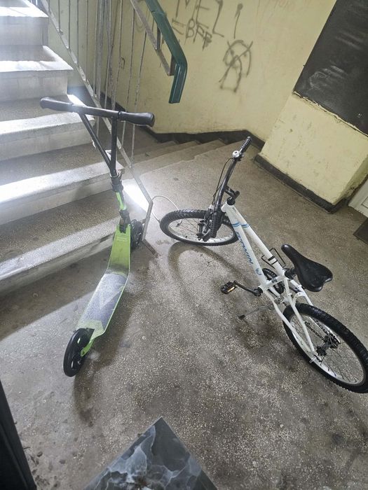 Bicicleta si trotineta