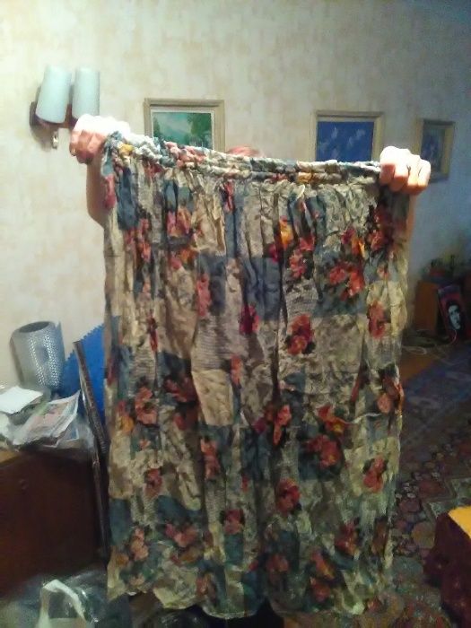 Продавам дамски поли с индийски мотиви