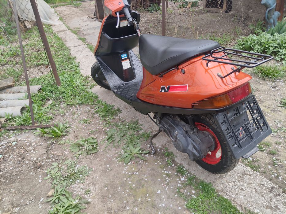 Suzuki address v100