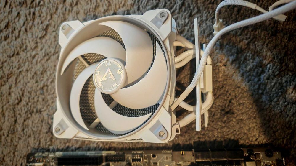 ASRock H570 Steel Legend + Intel I5-11500, 6 cores + 16GB РАМ