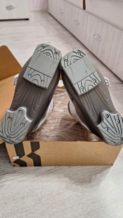 Ботинки для лыж.