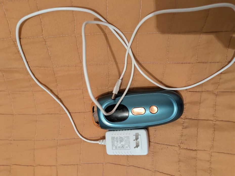 Epilator Philips și Qlive negru și alb