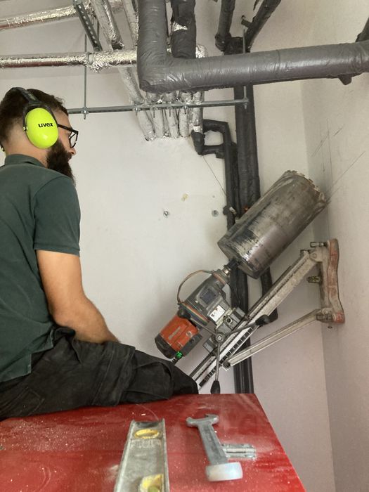 Carotare beton , taiere beton , gaura beton , gaura hota centrala term