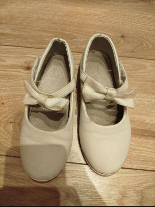 Туфли девочам черные белые розовые 30-35