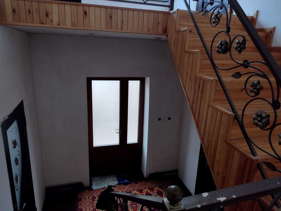 Ховли сотилади 3 сотиклик кириб яшашга тайёр