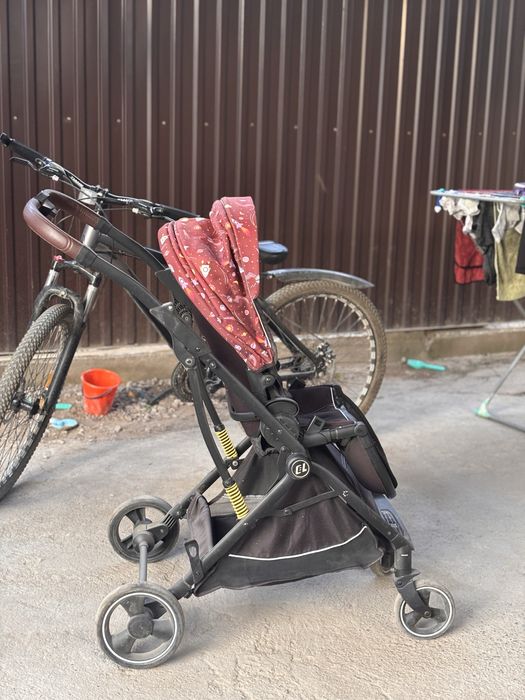 Прогулочная коляска