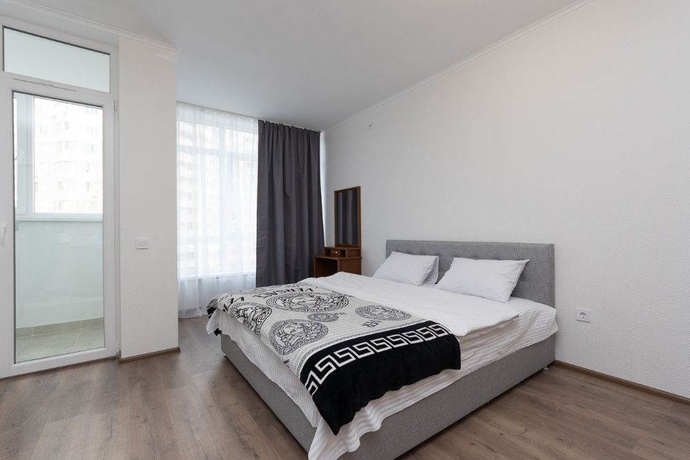 Сдам квартиру посуточно в аренду левый берег однокомнатная