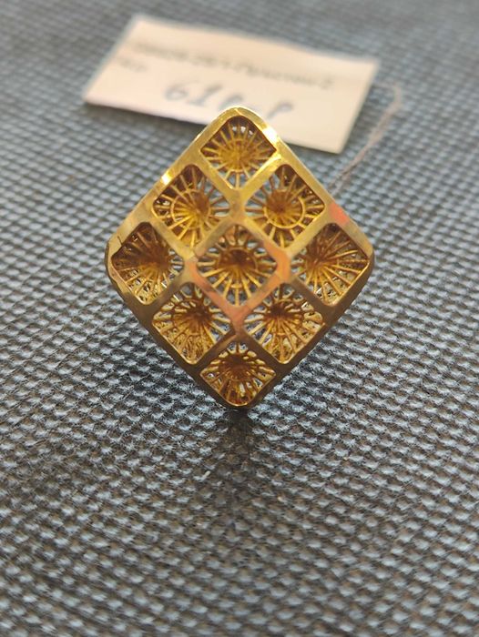 Златен дамски пръстен 2.74гр-14к